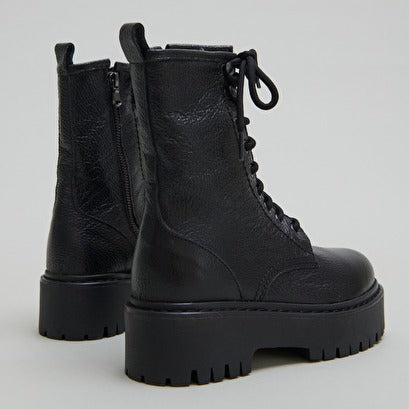 Bottines Robbo à plateformes et lacets en cuir grainé noir | Jonak